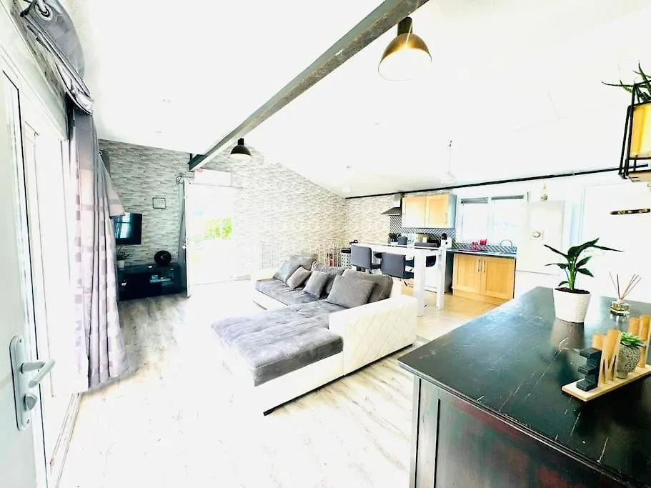 Holiday home Maison Climatisee Avec Piscine Proche Bandol Le Beausset France